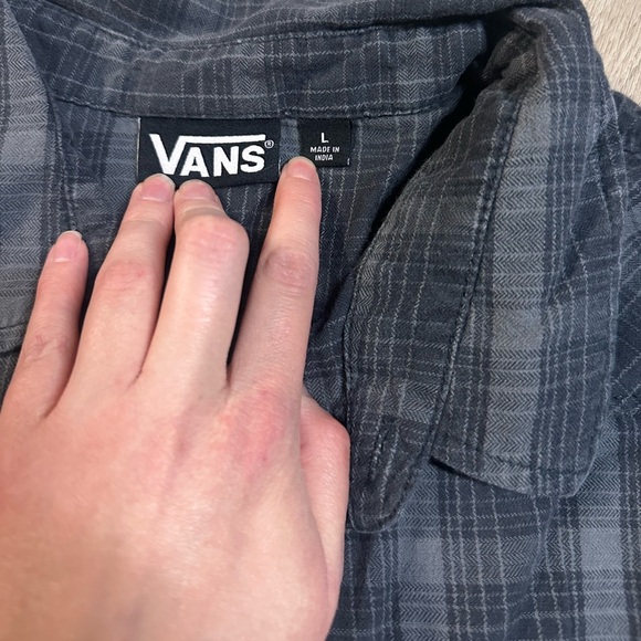 Vans Long Sleeve Flannel Plaid Dark Gray Button Down Size Large - Picture 2 of 6